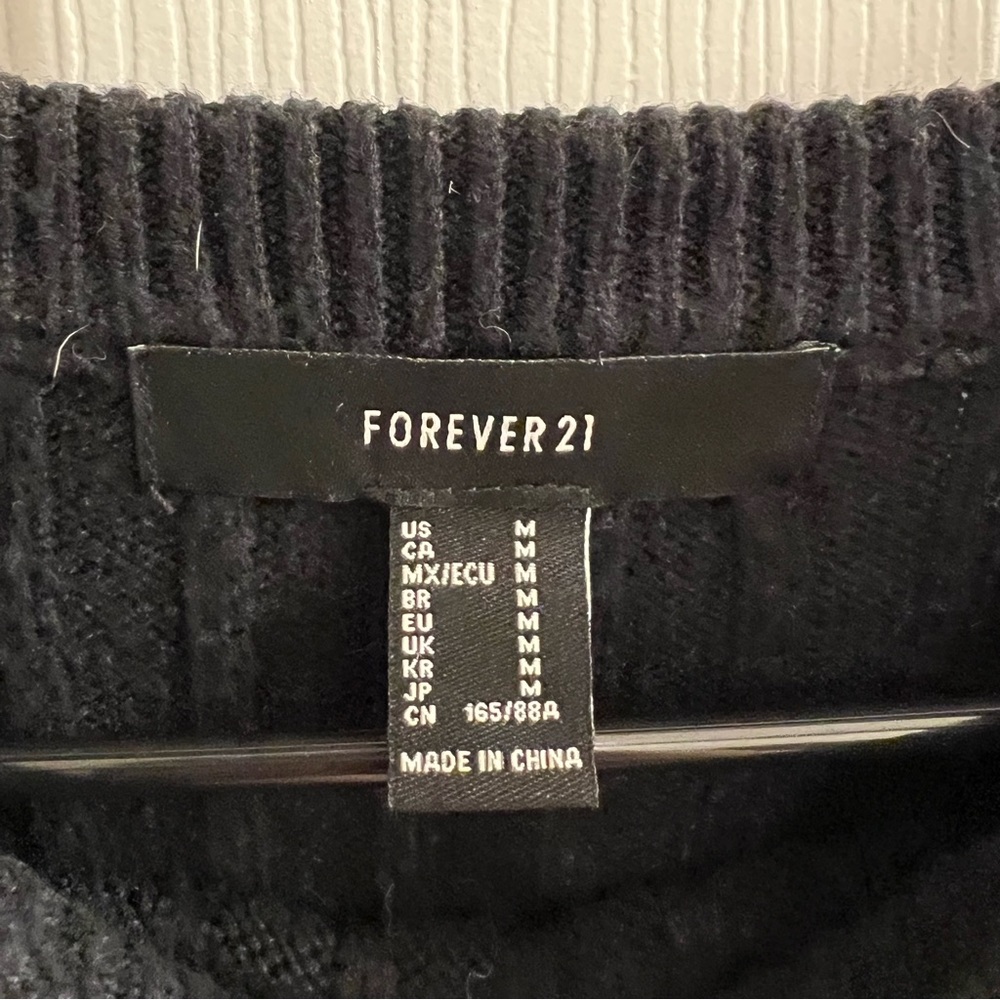 Black Ribbed Cropped Sweater - Picture 2 of 2